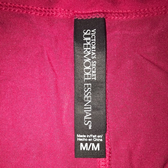 NWOT Victoria Secret Supermodel Essentials Tee - Picture 4 of 6